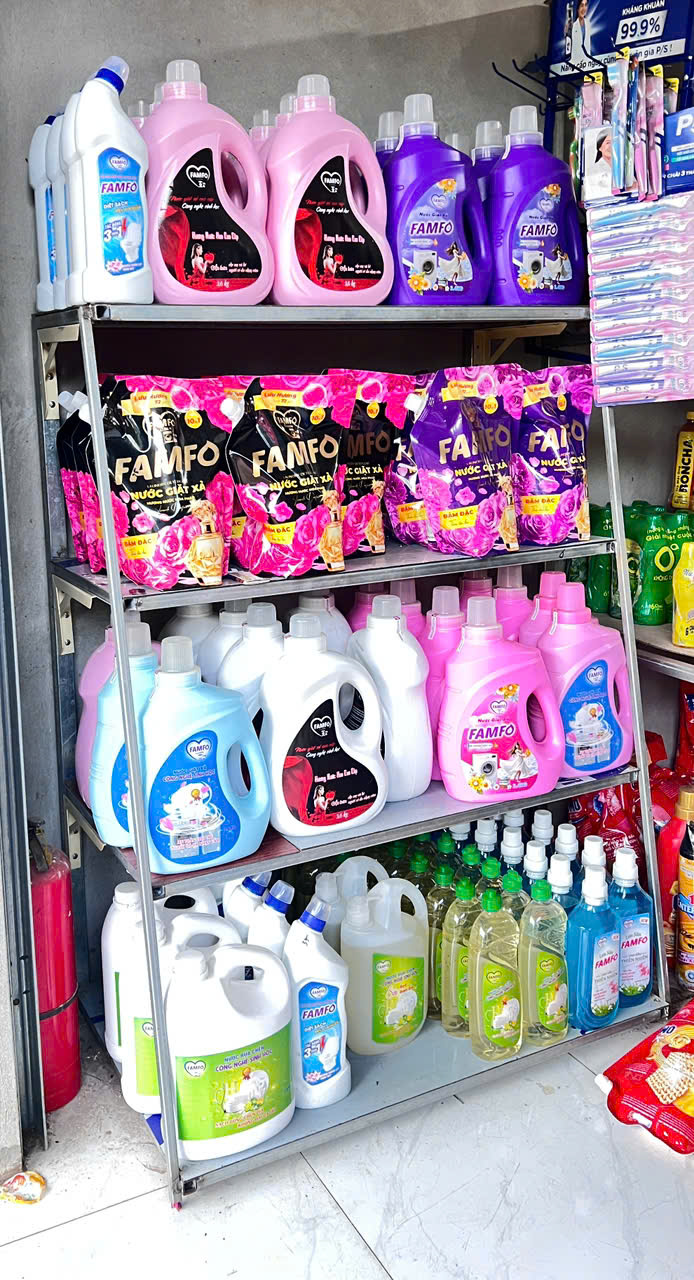 nước giặt xả lên kệ