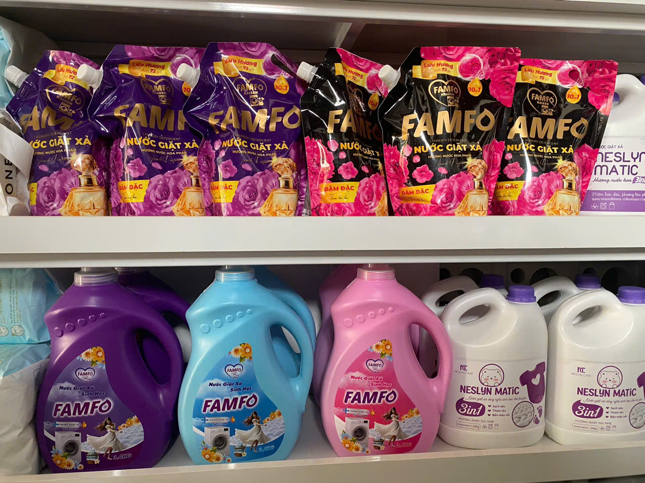 famfo lên kệ tạp hóa