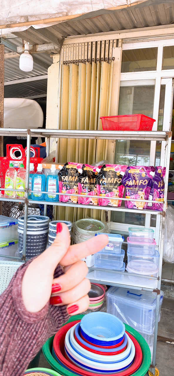 famfo lên kệ tạp hóa