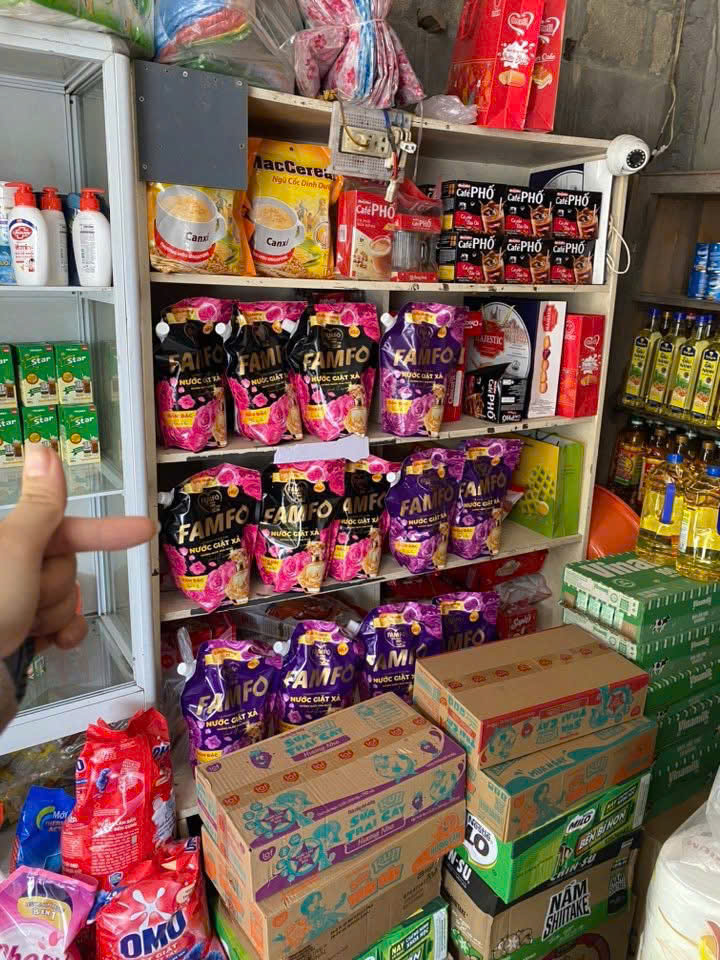 famfo lên kệ tạp hóa